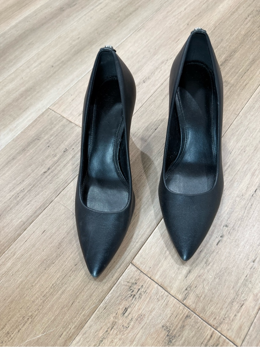 MK  Black Pointed-Toe Women's Pumps
